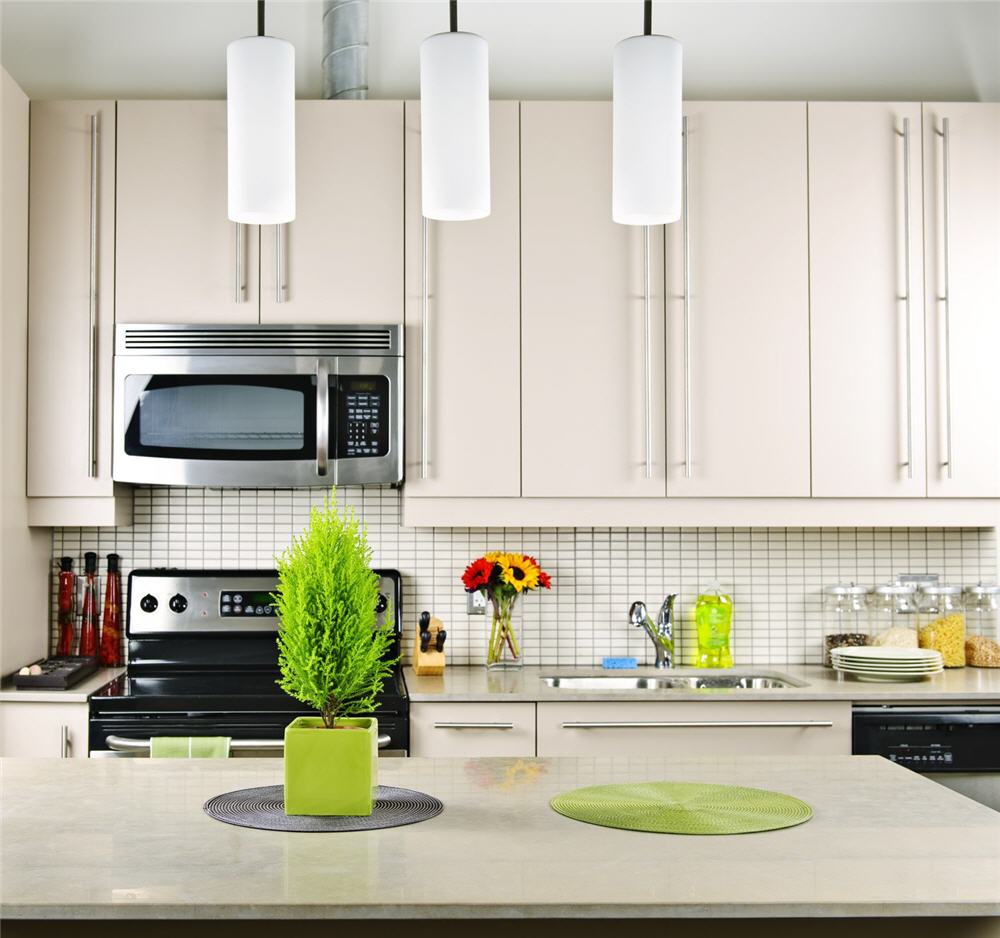 pendant-lighting-in-modern-kitchen